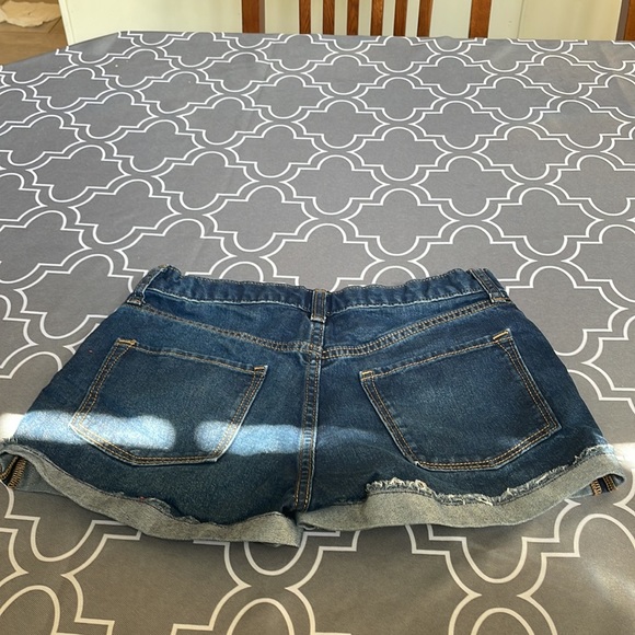 Old navy jean shorts - Picture 2 of 5